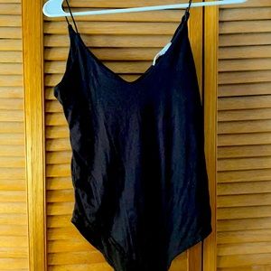 Black crop top 🖤🌸